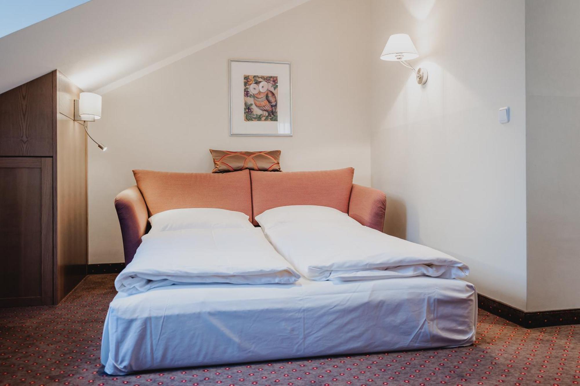Hotel Hachinger Hof Oberhaching Buitenkant foto